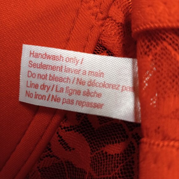 Inteco Intimates 40DD Bra Red Lace Underwire Adjustable Straps Rhinestone Accent - Picture 9 of 11